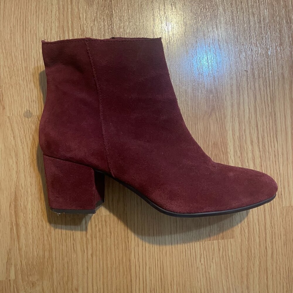 Steve Madden Suede Block Heel Booties Burgundy 8